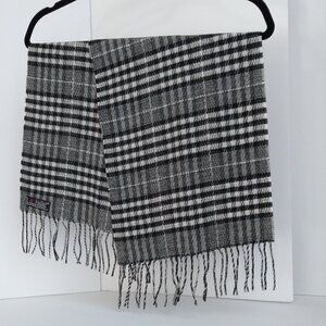 Cashmink  B&W Glen Plaid Scarf Hypo-Allergenic Water Repellent As New Giftable!